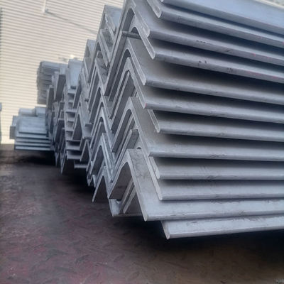 Εργαστήριο Primer και Shot Blasting UNEQUAL L Angle Steel Bar at για τις απαιτήσεις υλικού κράματος