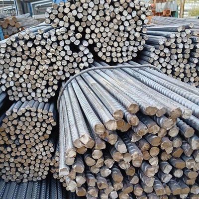 Εξυπηρέτηση προσαρμοσμένης κάμψης και προσαρμόσιμου μήκους 6-12M HRB400 HRB500 Rebar A 500 C